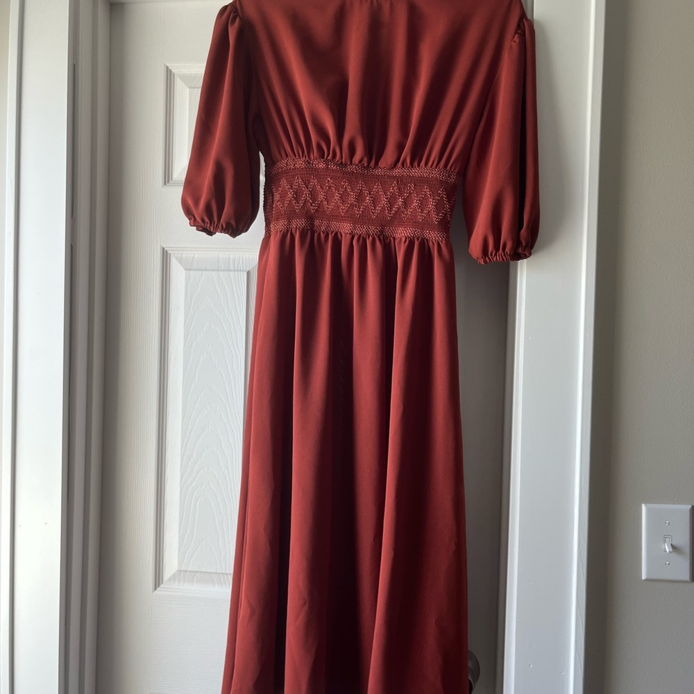 Elegant Rust Midi Dress